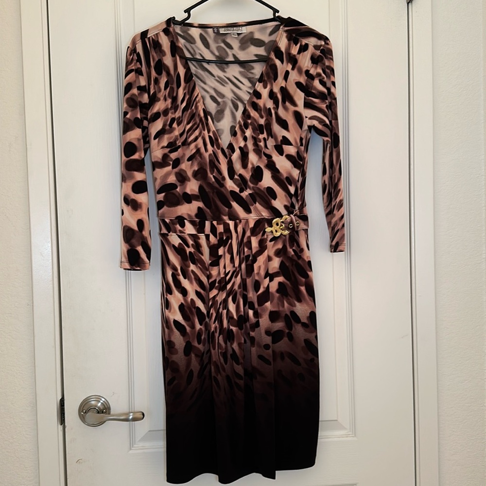 Jennifer Lopez wrap dress✅